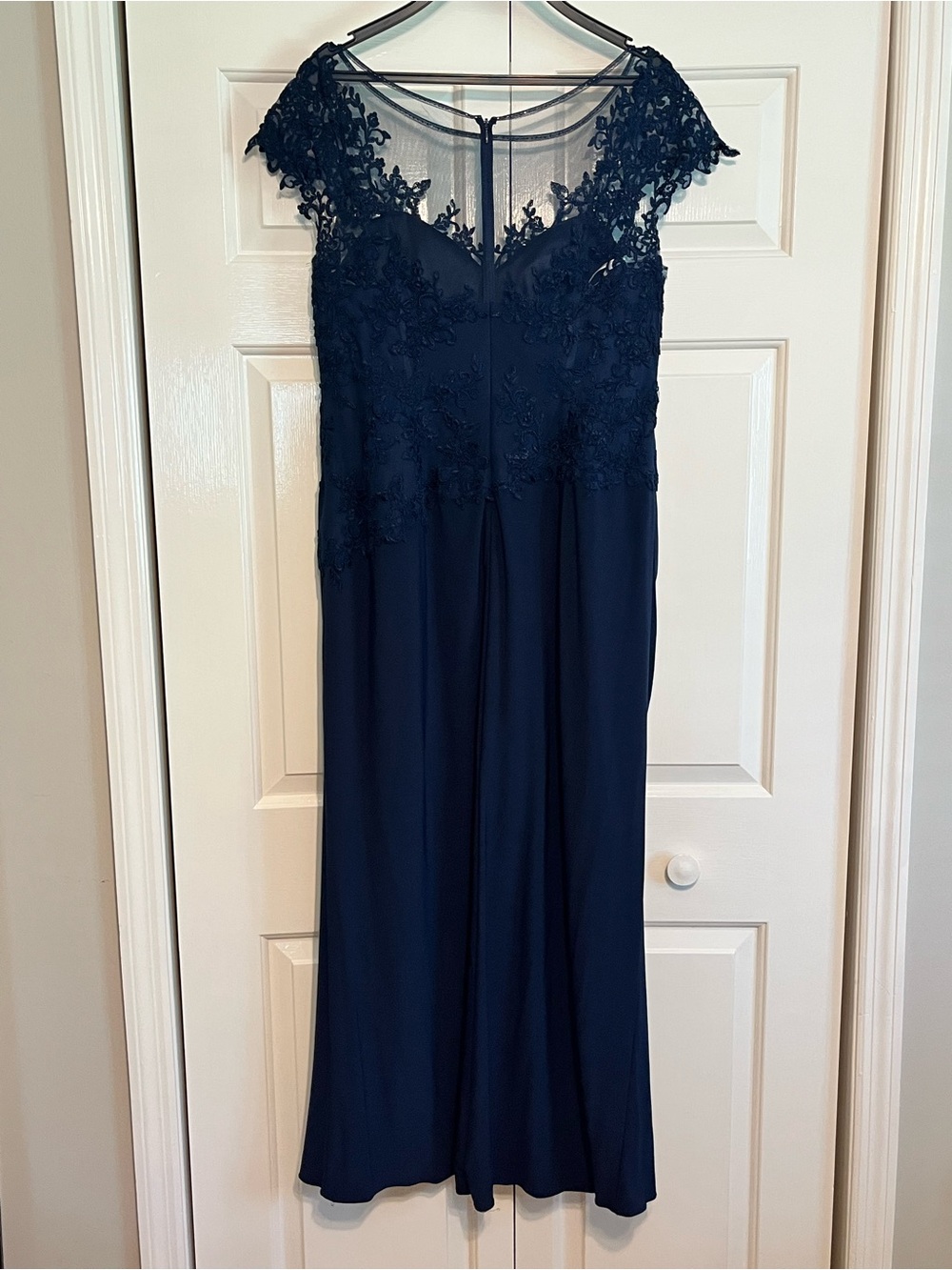 Navy Lace Cap-Sleeve Evening Dress